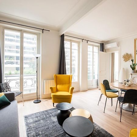 2 Bedroom Appartement Near Tour Eiffel & Trocadero Paris Luaran gambar