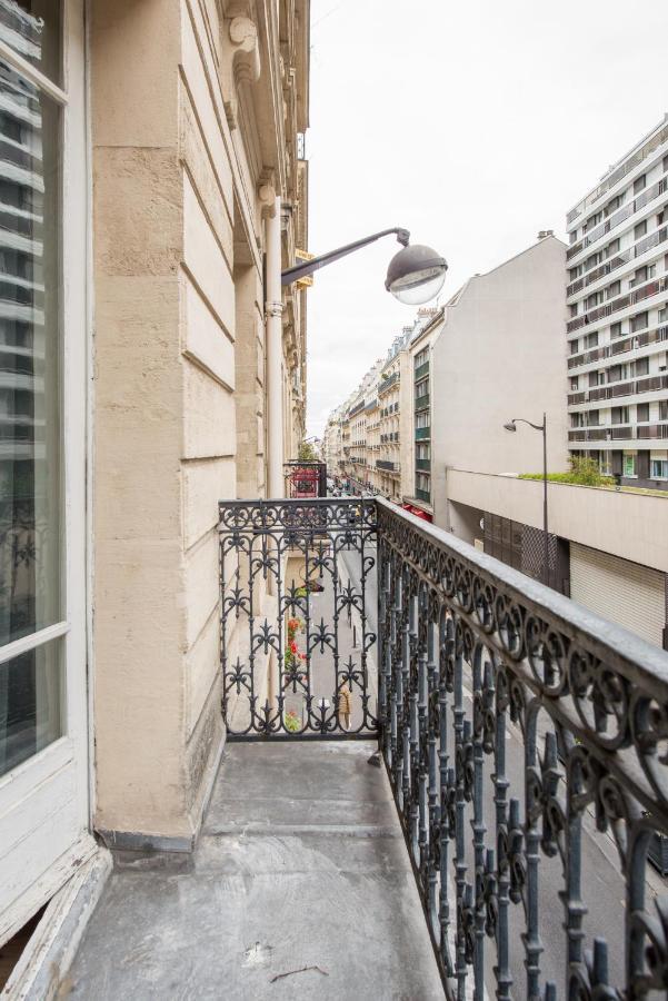2 Bedroom Appartement Near Tour Eiffel & Trocadero Paris Luaran gambar